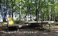 Holzflugzeug auf dem Kinderspielplatz an der Nordhelle